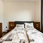Victoria Apartment